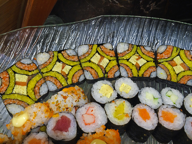 Mosaic sushi